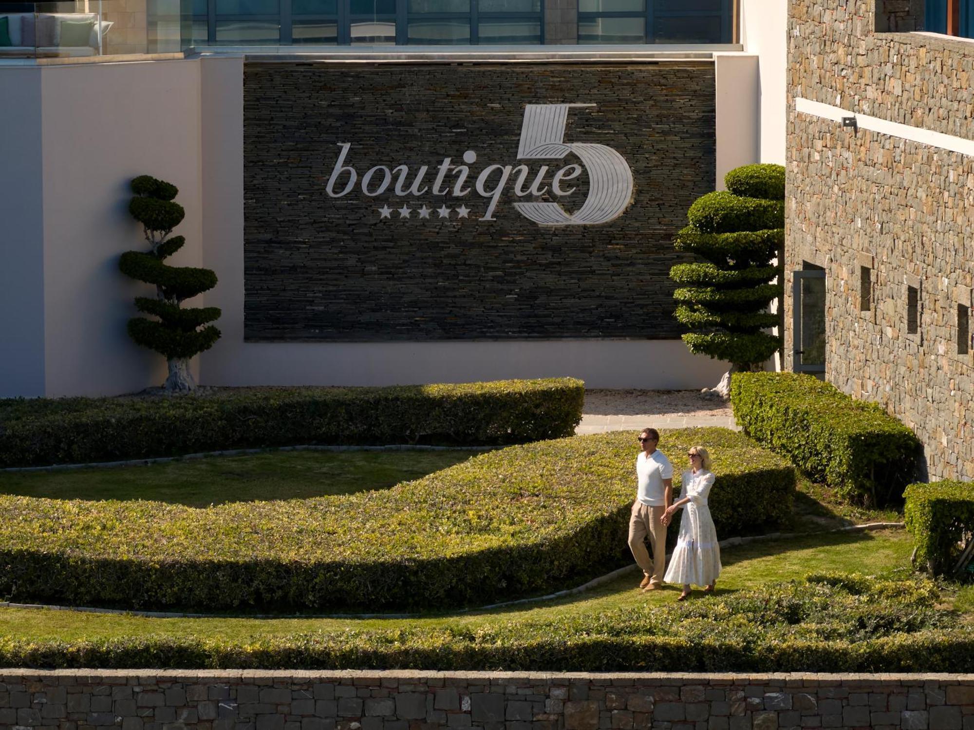 Boutique 5 & - Adults Only